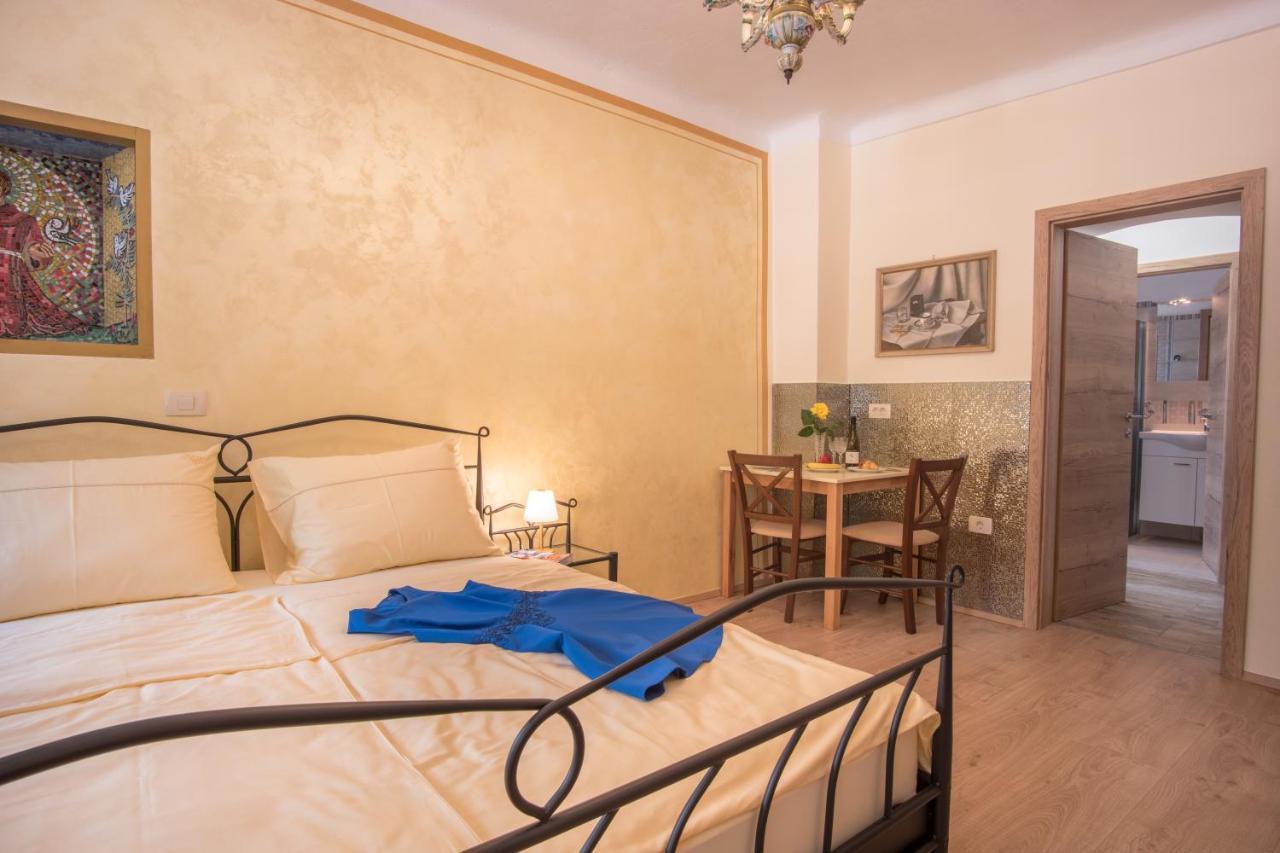 Vila Radolca Apartments & Rooms ราโดว์ลิตซา ภายนอก รูปภาพ