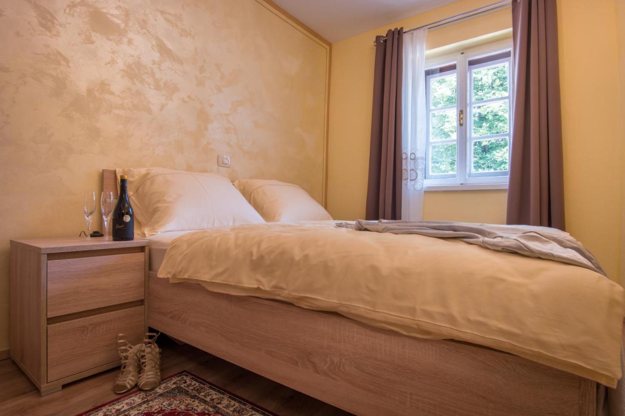 Vila Radolca Apartments & Rooms ราโดว์ลิตซา ภายนอก รูปภาพ