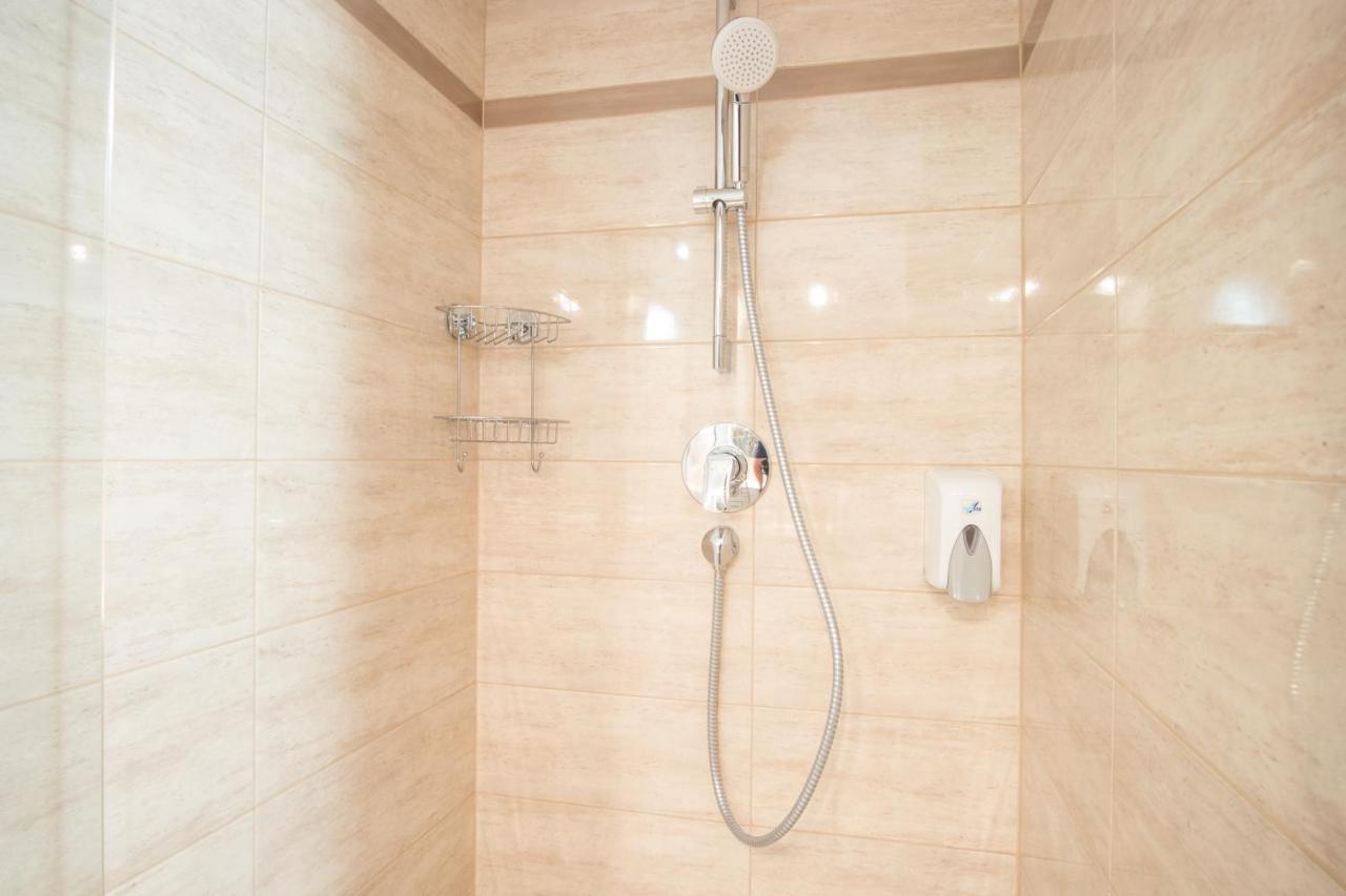 Vila Radolca Apartments & Rooms ราโดว์ลิตซา ภายนอก รูปภาพ