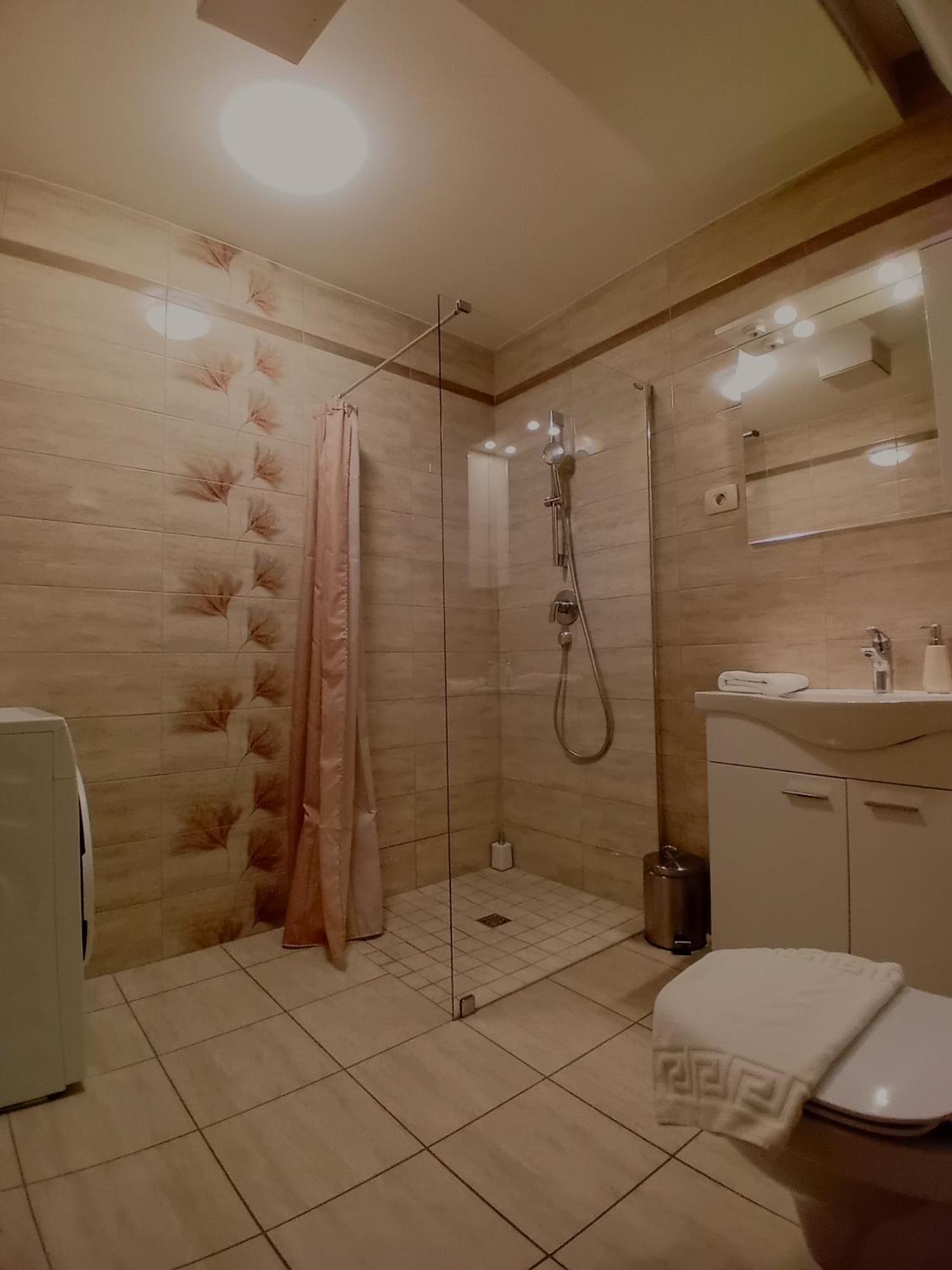 Vila Radolca Apartments & Rooms ราโดว์ลิตซา ภายนอก รูปภาพ